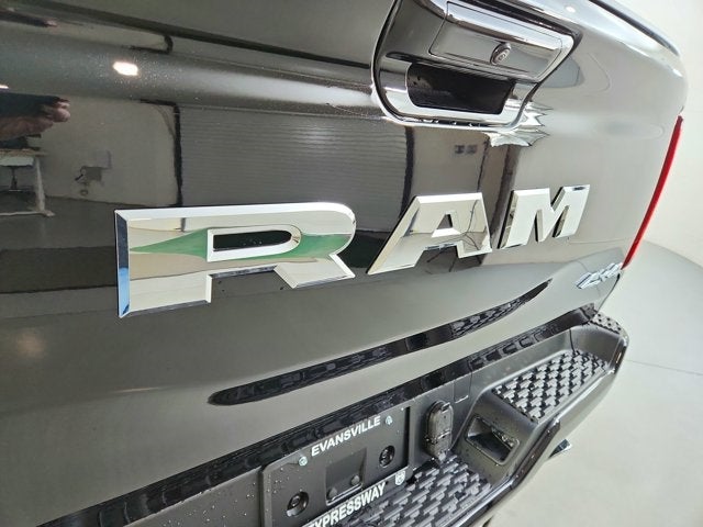 2025 RAM 1500 Laramie 4x4 Crew Cab 5'7" Box